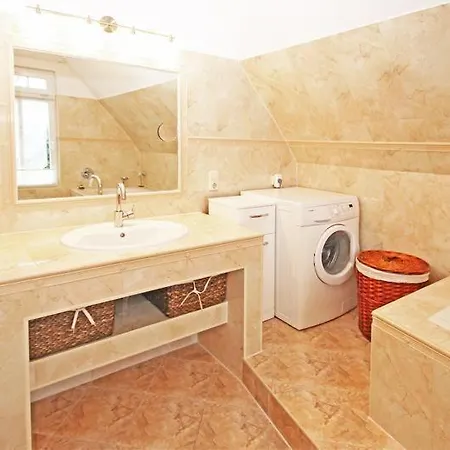 Doberaner-strasse-15-we-1-9905 *